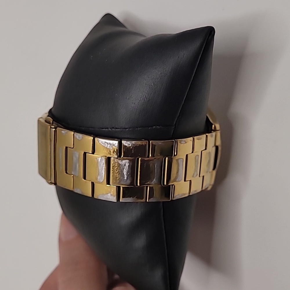 Betsey Johnson Sugar Skull Bow Watch Crystals Gold tone - Picture 8 of 8